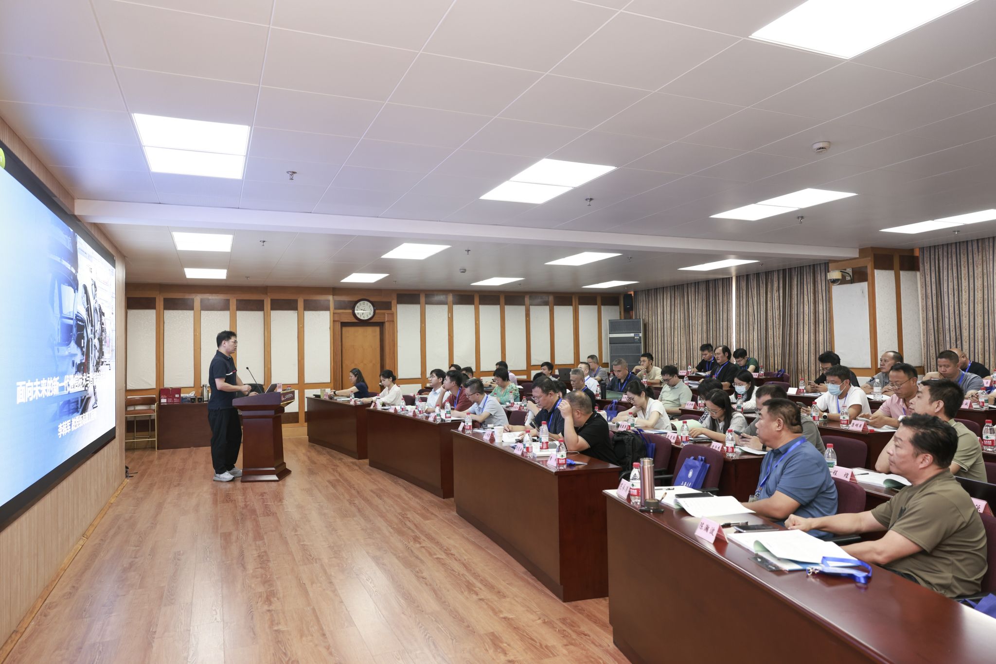 A83A0101(1).jpg A83A0101(1).jpg